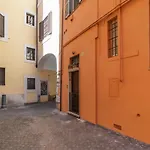 Casa Dell\'Arco